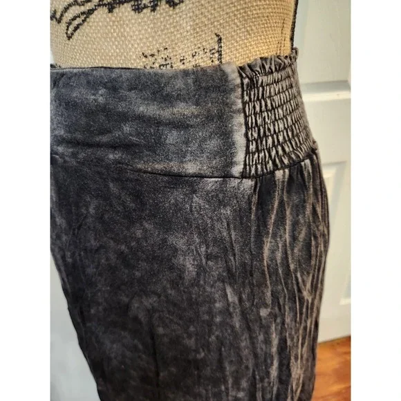 New Pol Womens Black Highlow Destressed Stretch Skirt Western Boho festival - Picture 2 of 7